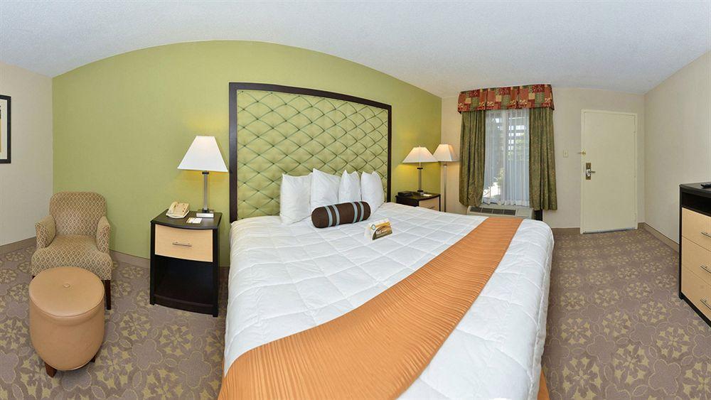 Red Roof Inn Plus+ Dallas - Addison Exteriér fotografie