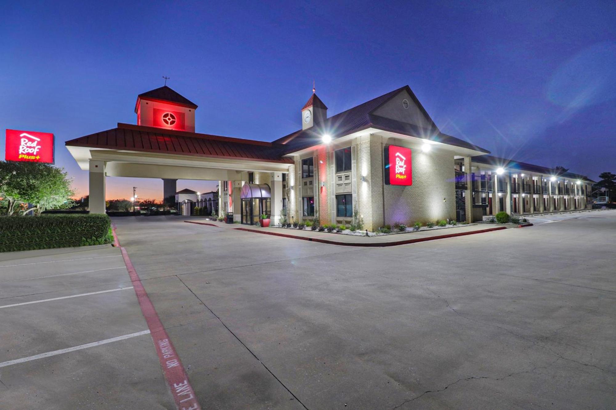 Red Roof Inn Plus+ Dallas - Addison Exteriér fotografie